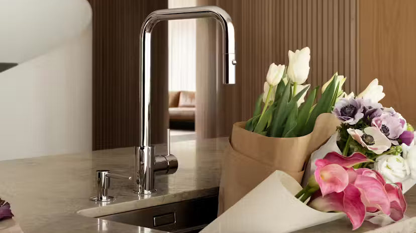 Byt ut bänkskiva och köksblandare!